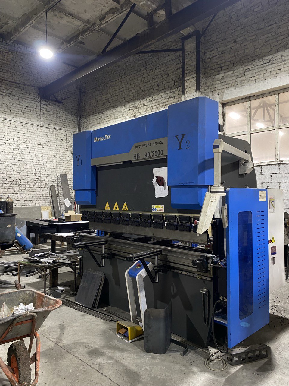 Листогибочный пресс MetalTec с ЧПУ