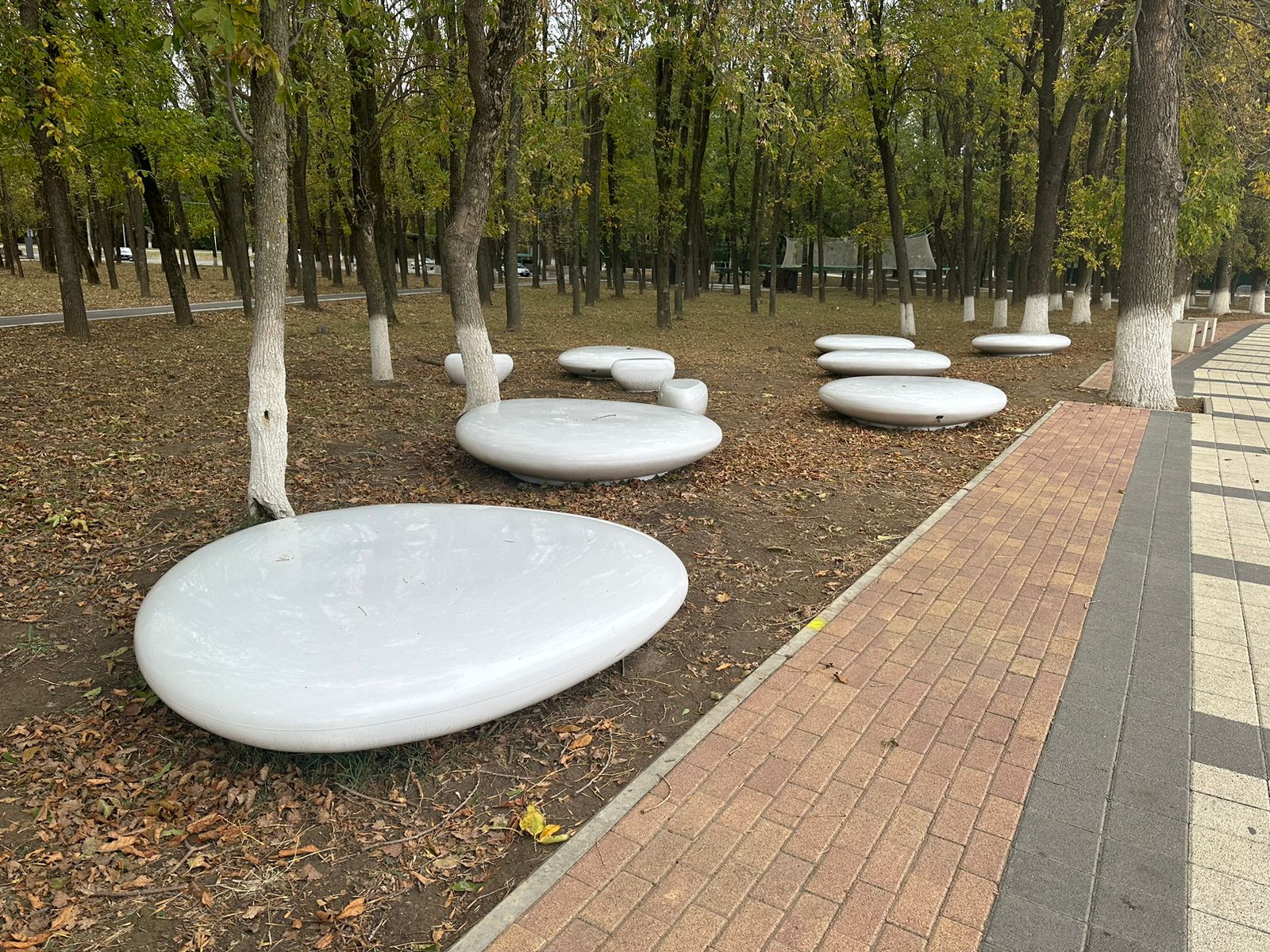 Бетонные фигуры - Парк Роща - фото 1